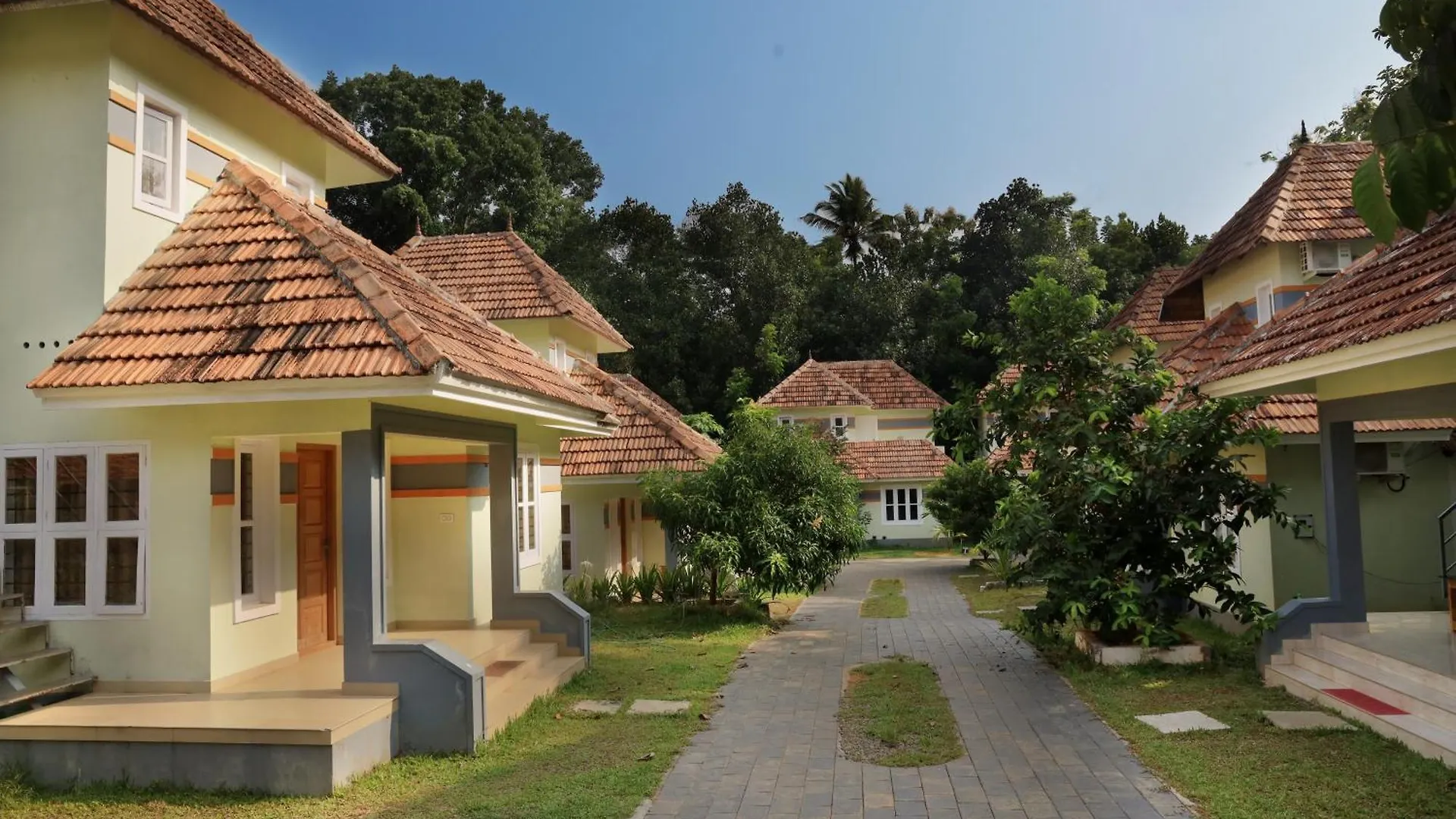 Aparthotel Vajra Ayurveda And Yoga Retreat Kochi 0*,