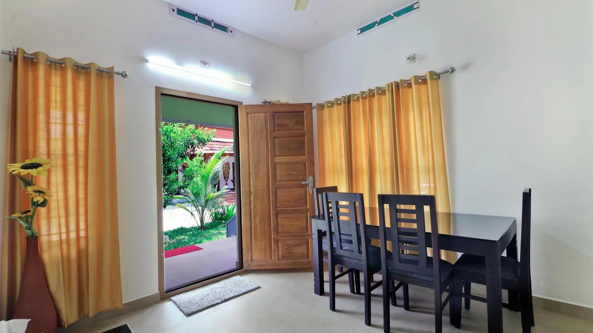 Vajra Ayurveda And Yoga Retreat Aparthotel Kochi