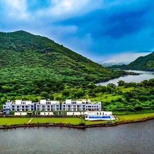 'zana' Lakeview - Most Scenic Lakeside Udaipur