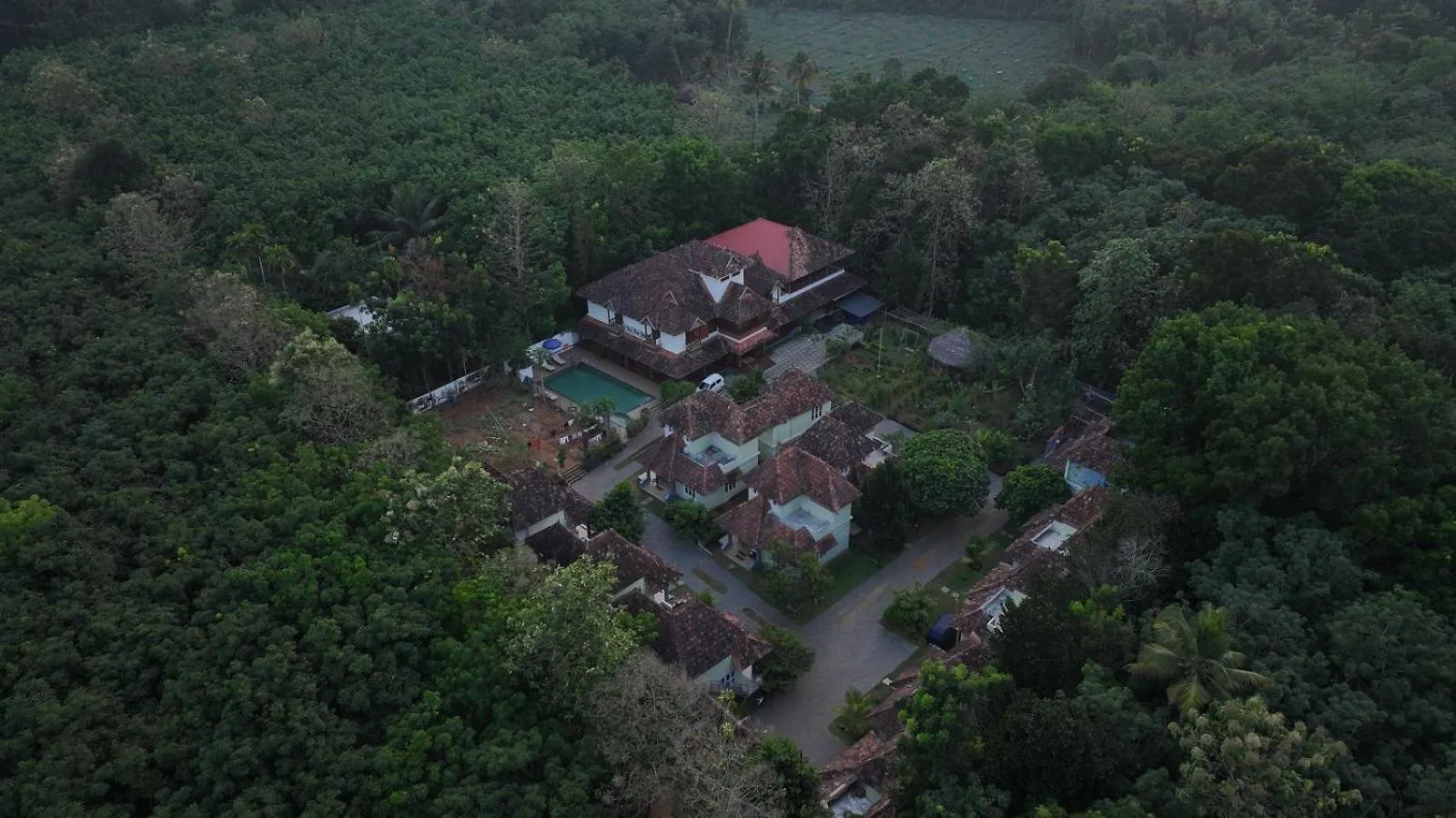 Vajra Ayurveda And Yoga Retreat Aparthotel Kochi