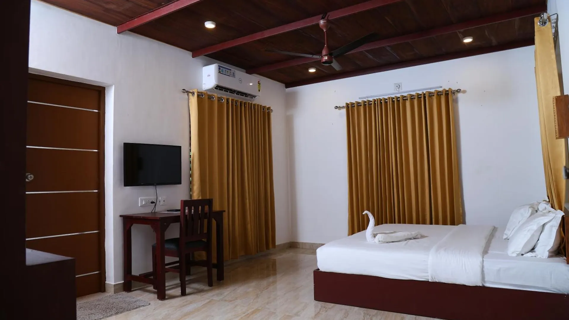 Vajra Ayurveda And Yoga Retreat Aparthotel Kochi 0*,