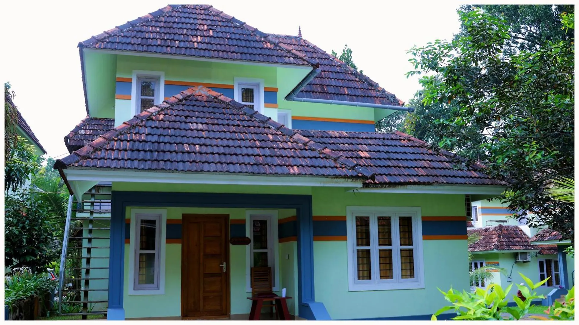 Vajra Ayurveda And Yoga Retreat Aparthotel Kochi