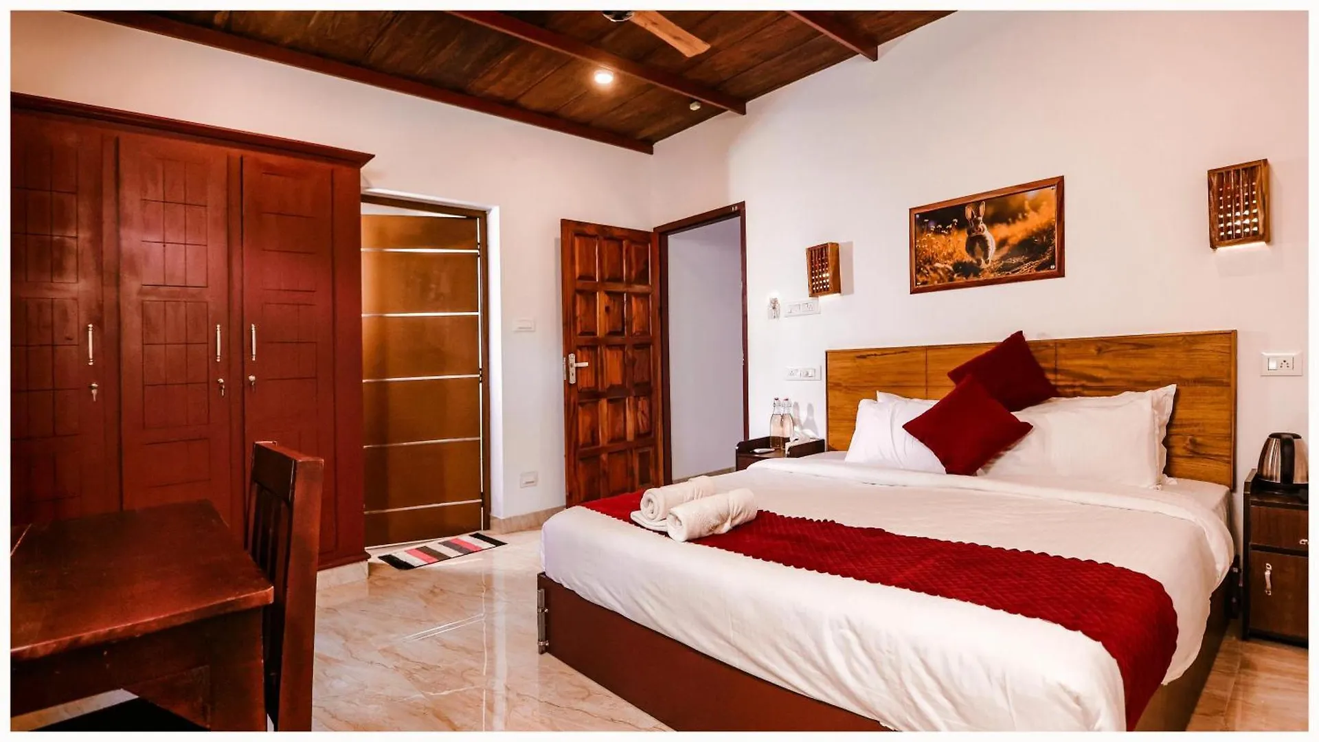 Vajra Ayurveda And Yoga Retreat Aparthotel Kochi